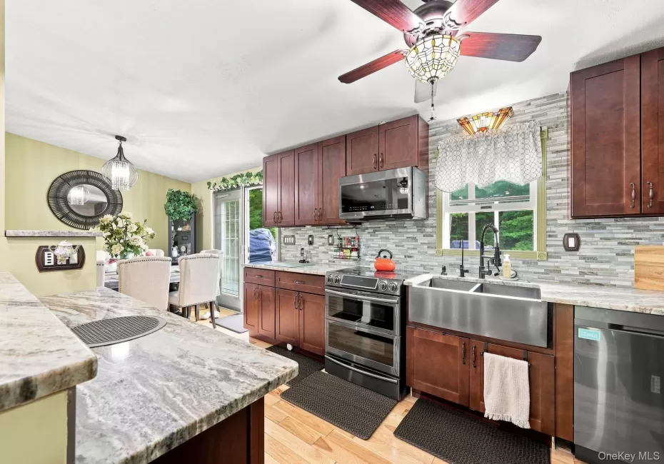 842 Ulster Heights Road, Wawarsing, NY, 5 Bedrooms Bedrooms, 13 Rooms Rooms,3 BathroomsBathrooms,Residential,For Rent,Ulster Heights,0,1039233 842 Ulster Heights Road, Wawarsing, NY, 5 Bedrooms Bedrooms, 13 Rooms Rooms,3 BathroomsBathrooms,Residential,For Rent,Ulster Heights,0,1039233