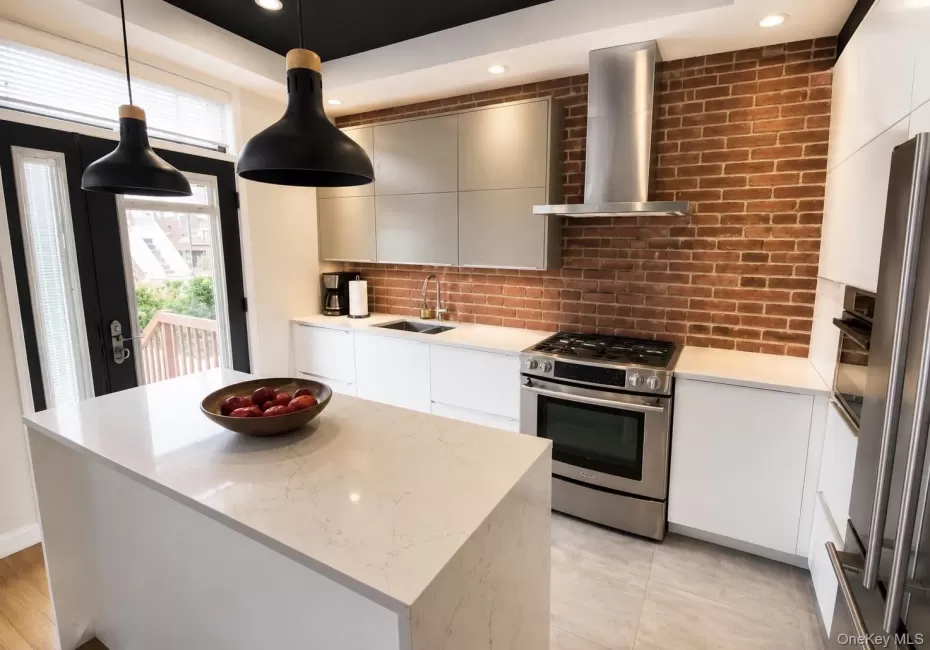 7822 81st Street, New York, NY, 2 Bedrooms Bedrooms, 3 Rooms Rooms,1 BathroomBathrooms,Residential Lease,For Rent,81st,0,1046042 7822 81st Street, New York, NY, 2 Bedrooms Bedrooms, 3 Rooms Rooms,1 BathroomBathrooms,Residential Lease,For Rent,81st,0,1046042