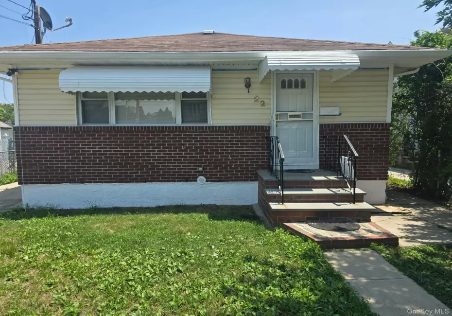 22 Mason Street, Hempstead, NY, 3 Bedrooms Bedrooms, 6 Rooms Rooms,3 BathroomsBathrooms,Residential,For Rent,Mason,0,1046200 22 Mason Street, Hempstead, NY, 3 Bedrooms Bedrooms, 6 Rooms Rooms,3 BathroomsBathrooms,Residential,For Rent,Mason,0,1046200