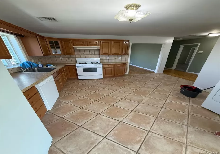 103 Clunie Avenue, Yonkers, NY, 3 Bedrooms Bedrooms, 6 Rooms Rooms,2 BathroomsBathrooms,Residential Lease,For Rent,Clunie,0,1046258 103 Clunie Avenue, Yonkers, NY, 3 Bedrooms Bedrooms, 6 Rooms Rooms,2 BathroomsBathrooms,Residential Lease,For Rent,Clunie,0,1046258