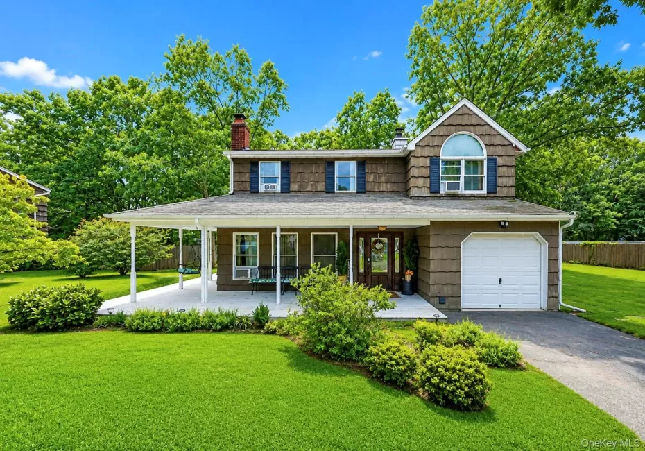 21 Hope Court, Brookhaven, NY, 5 Bedrooms Bedrooms, 8 Rooms Rooms,1 BathroomBathrooms,Residential,For Rent,Hope,0,1042717 21 Hope Court, Brookhaven, NY, 5 Bedrooms Bedrooms, 8 Rooms Rooms,1 BathroomBathrooms,Residential,For Rent,Hope,0,1042717