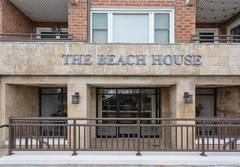 740 Broadway, Long Beach, NY, 1 Room Rooms,1 BathroomBathrooms,Residential Lease,For Rent,Broadway,0,1046385 740 Broadway, Long Beach, NY, 1 Room Rooms,1 BathroomBathrooms,Residential Lease,For Rent,Broadway,0,1046385