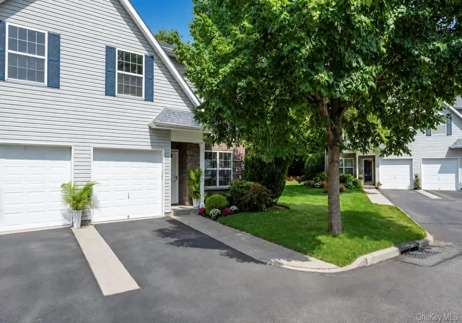 327 Medea Way, Islip, NY, 4 Bedrooms Bedrooms, 7 Rooms Rooms,3 BathroomsBathrooms,Residential,For Rent,Medea,0,1044221 327 Medea Way, Islip, NY, 4 Bedrooms Bedrooms, 7 Rooms Rooms,3 BathroomsBathrooms,Residential,For Rent,Medea,0,1044221