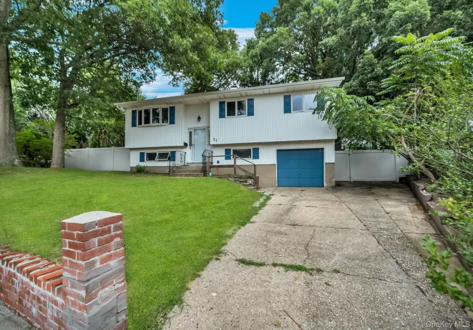 21 University Drive, Brookhaven, NY, 4 Bedrooms Bedrooms, 11 Rooms Rooms,2 BathroomsBathrooms,Residential,For Rent,University,0,1036382 21 University Drive, Brookhaven, NY, 4 Bedrooms Bedrooms, 11 Rooms Rooms,2 BathroomsBathrooms,Residential,For Rent,University,0,1036382