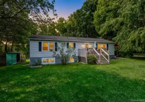 28 Buck Lane, Saugerties, NY, 3 Bedrooms Bedrooms, 8 Rooms Rooms,2 BathroomsBathrooms,Residential,For Rent,Buck,0,1045558 28 Buck Lane, Saugerties, NY, 3 Bedrooms Bedrooms, 8 Rooms Rooms,2 BathroomsBathrooms,Residential,For Rent,Buck,0,1045558