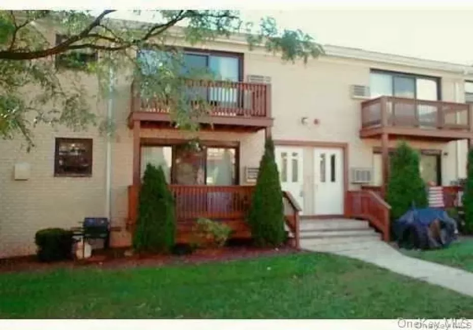 220 Sneden Place, Ramapo, NY, 2 Bedrooms Bedrooms, 7 Rooms Rooms,1 BathroomBathrooms,Residential,For Rent,Sneden,0,1045902 220 Sneden Place, Ramapo, NY, 2 Bedrooms Bedrooms, 7 Rooms Rooms,1 BathroomBathrooms,Residential,For Rent,Sneden,0,1045902