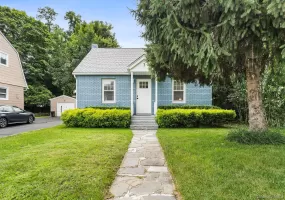 5 Maple Avenue, Ramapo, NY, 3 Bedrooms Bedrooms, 6 Rooms Rooms,2 BathroomsBathrooms,Residential,For Rent,Maple,0,1045168 5 Maple Avenue, Ramapo, NY, 3 Bedrooms Bedrooms, 6 Rooms Rooms,2 BathroomsBathrooms,Residential,For Rent,Maple,0,1045168