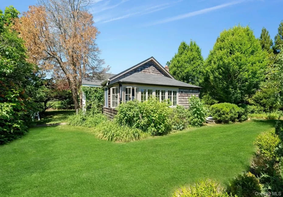 1100 7th Street, Southold, NY, 1 Bedroom Bedrooms, 4 Rooms Rooms,1 BathroomBathrooms,Residential Lease,For Rent,7th,0,1046420 1100 7th Street, Southold, NY, 1 Bedroom Bedrooms, 4 Rooms Rooms,1 BathroomBathrooms,Residential Lease,For Rent,7th,0,1046420