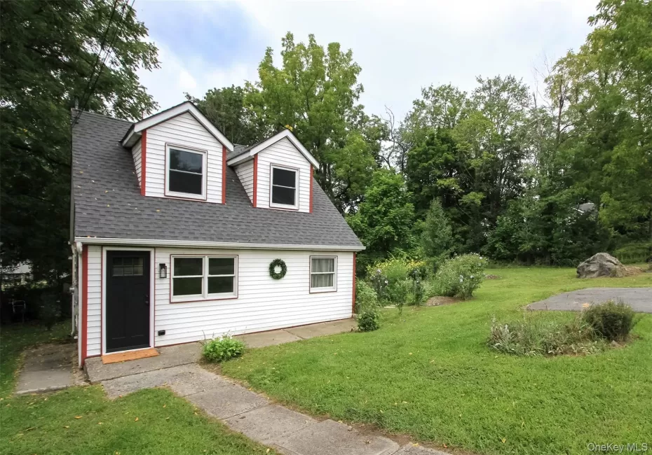 105 White Street, Newburgh (town), NY, 2 Bedrooms Bedrooms, 5 Rooms Rooms,1 BathroomBathrooms,Residential,For Rent,White,0,1045532 105 White Street, Newburgh (town), NY, 2 Bedrooms Bedrooms, 5 Rooms Rooms,1 BathroomBathrooms,Residential,For Rent,White,0,1045532