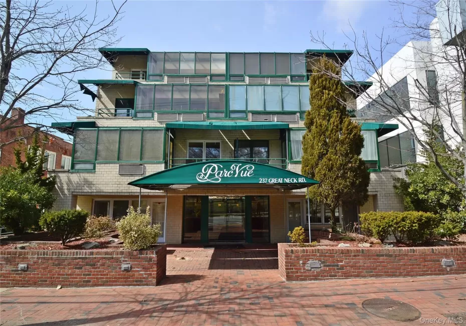 237 Great Neck, North Hempstead, NY, 3 Bedrooms Bedrooms, 6 Rooms Rooms,2 BathroomsBathrooms,Residential Lease,For Rent,Great Neck,0,1046465 237 Great Neck, North Hempstead, NY, 3 Bedrooms Bedrooms, 6 Rooms Rooms,2 BathroomsBathrooms,Residential Lease,For Rent,Great Neck,0,1046465