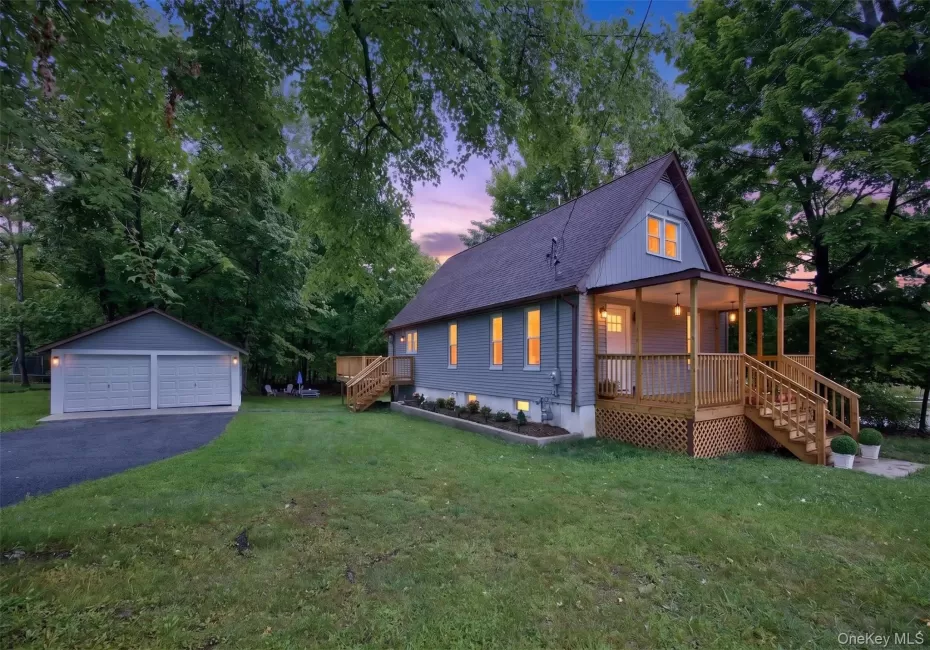 95 Silver Lake Sctn Road, Middletown, NY, 3 Bedrooms Bedrooms, 6 Rooms Rooms,2 BathroomsBathrooms,Residential,For Rent,Silver Lake Sctn,0,1046001 95 Silver Lake Sctn Road, Middletown, NY, 3 Bedrooms Bedrooms, 6 Rooms Rooms,2 BathroomsBathrooms,Residential,For Rent,Silver Lake Sctn,0,1046001