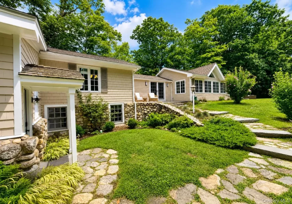 9 Lewis Road, Pound Ridge, NY, 3 Bedrooms Bedrooms, 9 Rooms Rooms,3 BathroomsBathrooms,Residential,For Rent,Lewis,0,1046466 9 Lewis Road, Pound Ridge, NY, 3 Bedrooms Bedrooms, 9 Rooms Rooms,3 BathroomsBathrooms,Residential,For Rent,Lewis,0,1046466