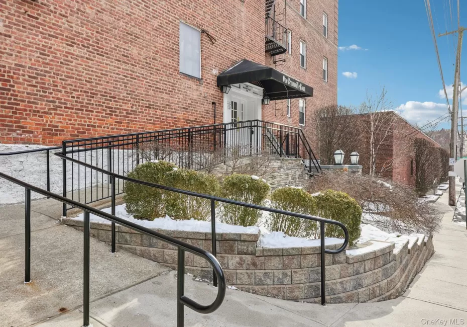 1 Bronxville Road, Yonkers, NY, 1 Bedroom Bedrooms, 3 Rooms Rooms,1 BathroomBathrooms,Residential,For Rent,Bronxville,0,1046669 1 Bronxville Road, Yonkers, NY, 1 Bedroom Bedrooms, 3 Rooms Rooms,1 BathroomBathrooms,Residential,For Rent,Bronxville,0,1046669