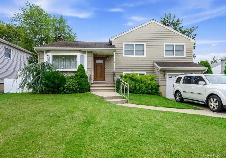 2664 Grayson Drive, Hempstead, NY, 4 Bedrooms Bedrooms, 6 Rooms Rooms,3 BathroomsBathrooms,Residential,For Rent,Grayson,0,1046626 2664 Grayson Drive, Hempstead, NY, 4 Bedrooms Bedrooms, 6 Rooms Rooms,3 BathroomsBathrooms,Residential,For Rent,Grayson,0,1046626