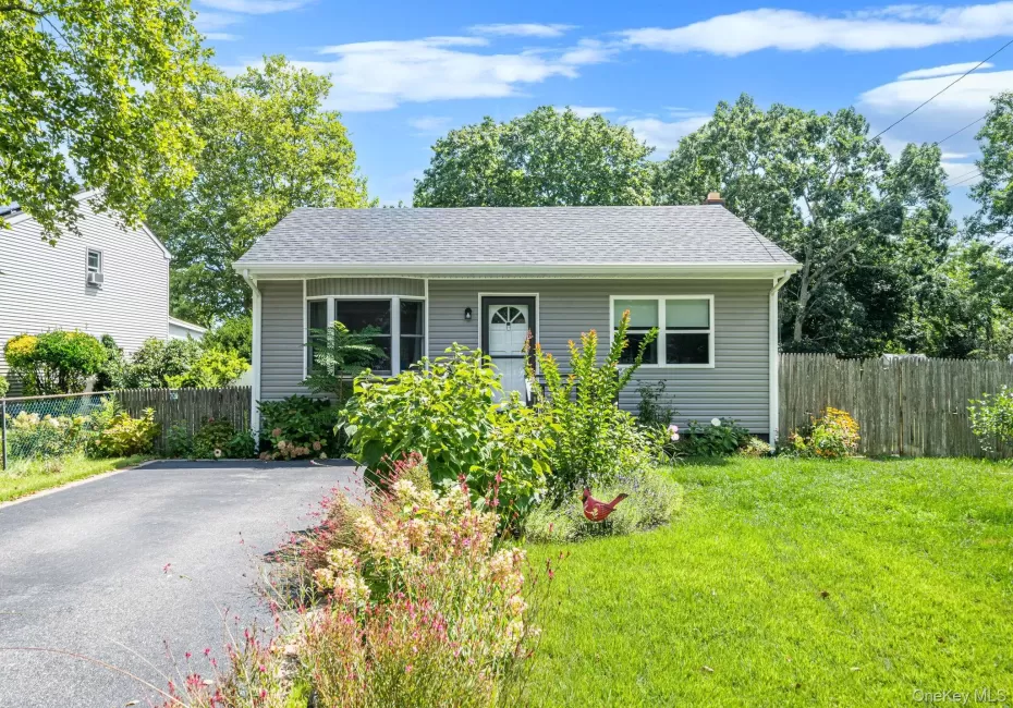 12 Allanwood Drive, Brookhaven, NY, 3 Bedrooms Bedrooms, 6 Rooms Rooms,1 BathroomBathrooms,Residential,For Rent,Allanwood,0,1046565 12 Allanwood Drive, Brookhaven, NY, 3 Bedrooms Bedrooms, 6 Rooms Rooms,1 BathroomBathrooms,Residential,For Rent,Allanwood,0,1046565