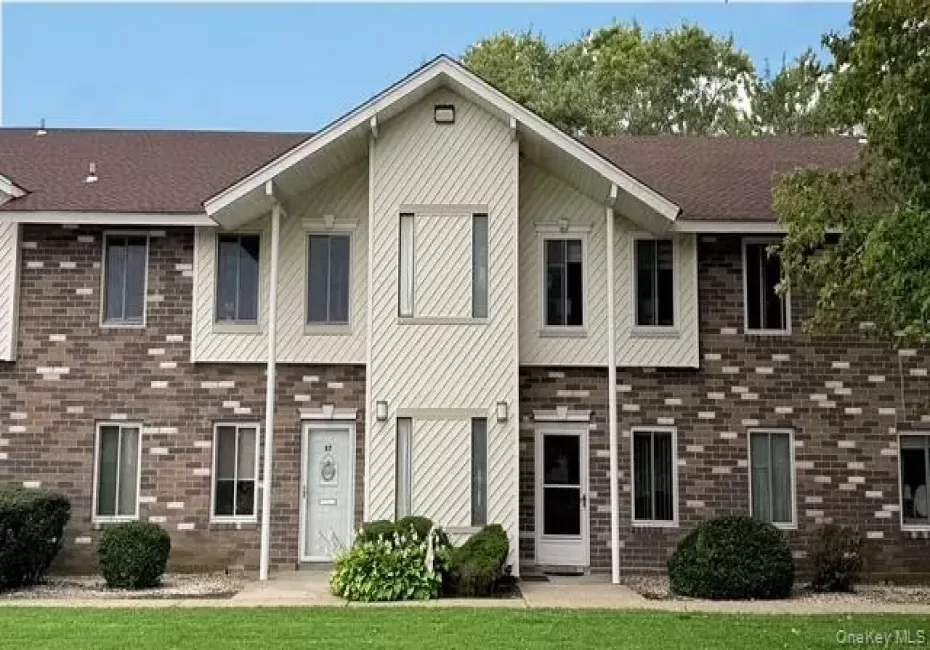 5 El Camino Court, Brookhaven, NY, 1 Bedroom Bedrooms, 3 Rooms Rooms,1 BathroomBathrooms,Residential,For Rent,El Camino,0,1046413 5 El Camino Court, Brookhaven, NY, 1 Bedroom Bedrooms, 3 Rooms Rooms,1 BathroomBathrooms,Residential,For Rent,El Camino,0,1046413