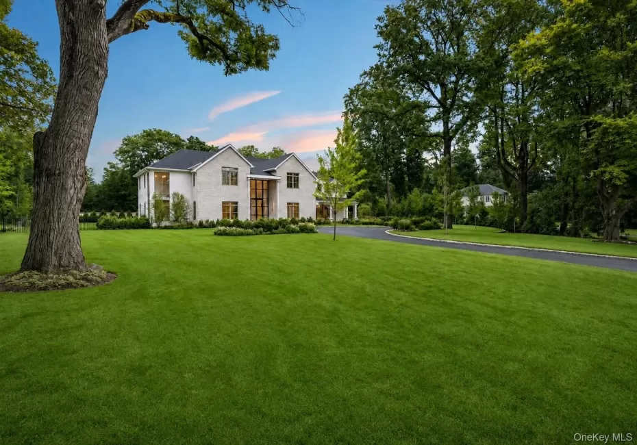 25 Creek Farms Road, North Hempstead, NY, 6 Bedrooms Bedrooms, 20 Rooms Rooms,7 BathroomsBathrooms,Residential,For Rent,Creek Farms,0,1046560 25 Creek Farms Road, North Hempstead, NY, 6 Bedrooms Bedrooms, 20 Rooms Rooms,7 BathroomsBathrooms,Residential,For Rent,Creek Farms,0,1046560