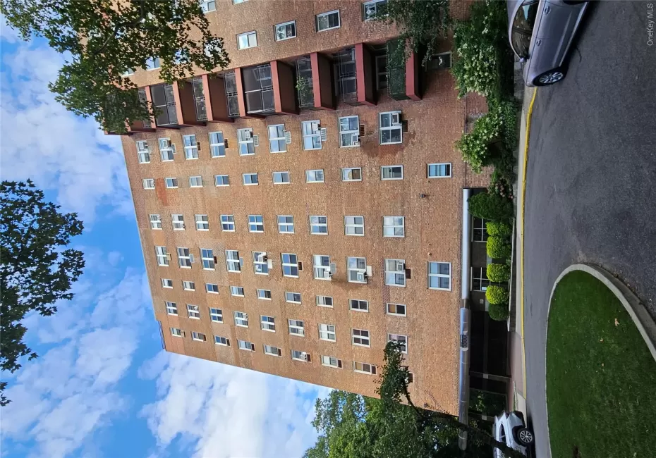 Welcome to 5500 Fieldston Drive in Riverdale, New York. Welcome to 5500 Fieldston Drive in Riverdale, New York.