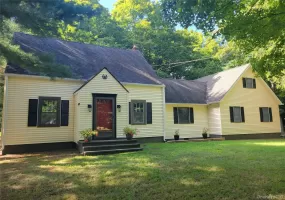 1078 Salt Point Turnpike, Pleasant Valley, NY, 3 Bedrooms Bedrooms, 8 Rooms Rooms,1 BathroomBathrooms,Residential,For Rent,Salt Point,0,1043346 1078 Salt Point Turnpike, Pleasant Valley, NY, 3 Bedrooms Bedrooms, 8 Rooms Rooms,1 BathroomBathrooms,Residential,For Rent,Salt Point,0,1043346