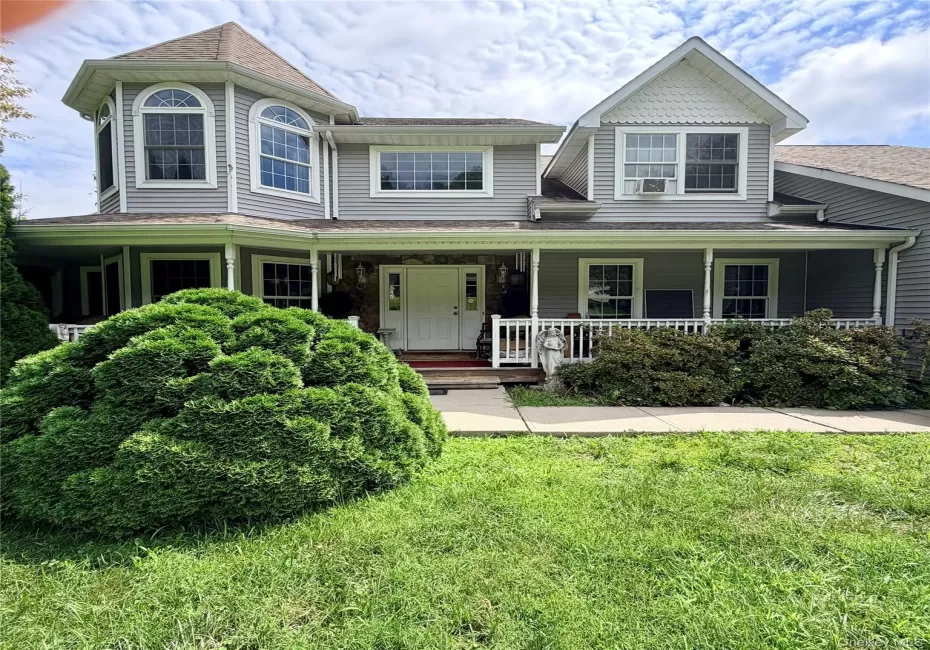 This Colonial Home has great presence. This Colonial Home has great presence.