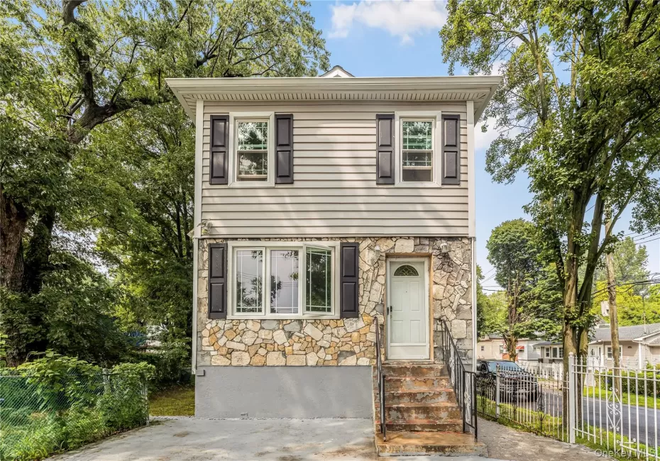 1963 Obrien Avenue, New York, NY, 3 Bedrooms Bedrooms, 9 Rooms Rooms,2 BathroomsBathrooms,Residential,For Rent,Obrien,0,1046513 1963 Obrien Avenue, New York, NY, 3 Bedrooms Bedrooms, 9 Rooms Rooms,2 BathroomsBathrooms,Residential,For Rent,Obrien,0,1046513