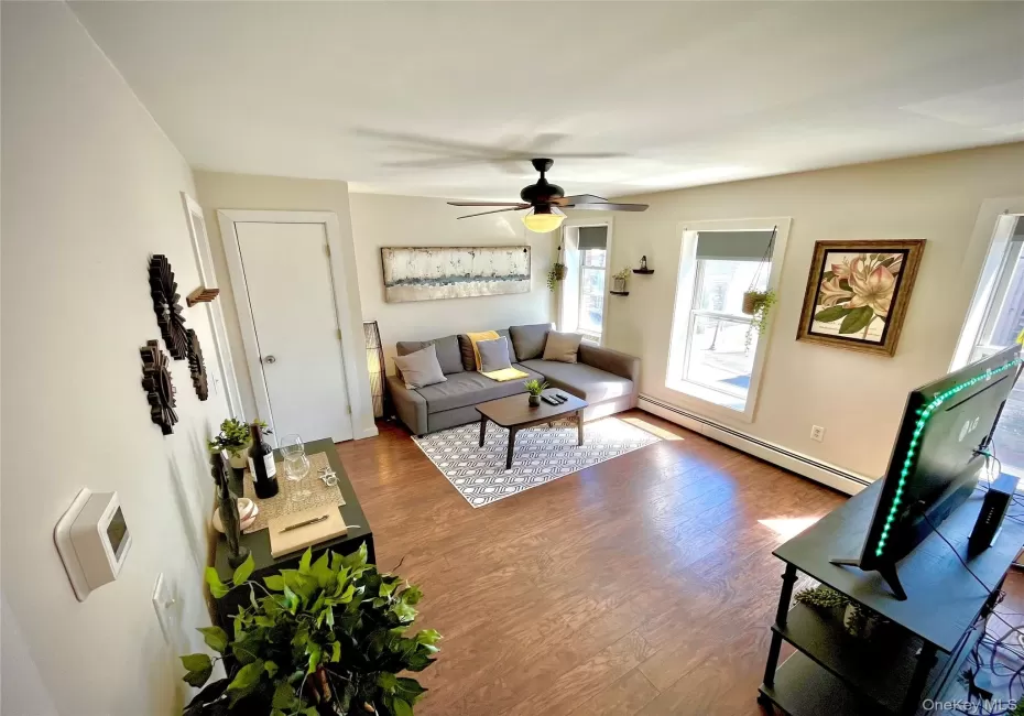 29 Main Street, Warwick (town), NY, 1 Bedroom Bedrooms, 4 Rooms Rooms,1 BathroomBathrooms,Residential Lease,For Rent,Main,0,1046958 29 Main Street, Warwick (town), NY, 1 Bedroom Bedrooms, 4 Rooms Rooms,1 BathroomBathrooms,Residential Lease,For Rent,Main,0,1046958
