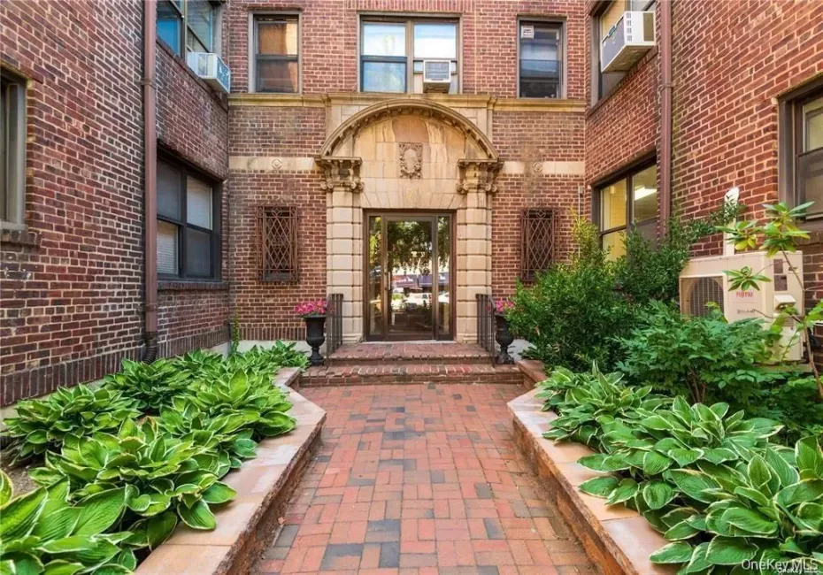 7 Bond Street, North Hempstead, NY, 1 Bedroom Bedrooms, 5 Rooms Rooms,1 BathroomBathrooms,Residential Lease,For Rent,Bond,0,1046613 7 Bond Street, North Hempstead, NY, 1 Bedroom Bedrooms, 5 Rooms Rooms,1 BathroomBathrooms,Residential Lease,For Rent,Bond,0,1046613