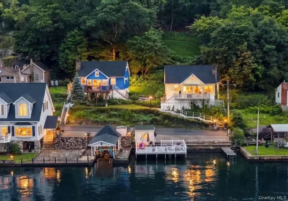 107 Lake Shore Road, Warwick (town), NY, 7 Bedrooms Bedrooms, 13 Rooms Rooms,2 BathroomsBathrooms,Residential,For Rent,Lake Shore,0,1045673 107 Lake Shore Road, Warwick (town), NY, 7 Bedrooms Bedrooms, 13 Rooms Rooms,2 BathroomsBathrooms,Residential,For Rent,Lake Shore,0,1045673