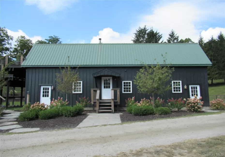Welcome to 63 B River Road Welcome to 63 B River Road