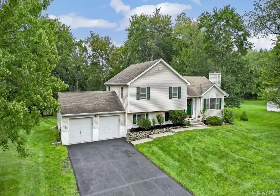 101 Lexington Drive, Newburgh (town), NY, 4 Bedrooms Bedrooms, 8 Rooms Rooms,2 BathroomsBathrooms,Residential,For Rent,Lexington,0,1042074 101 Lexington Drive, Newburgh (town), NY, 4 Bedrooms Bedrooms, 8 Rooms Rooms,2 BathroomsBathrooms,Residential,For Rent,Lexington,0,1042074