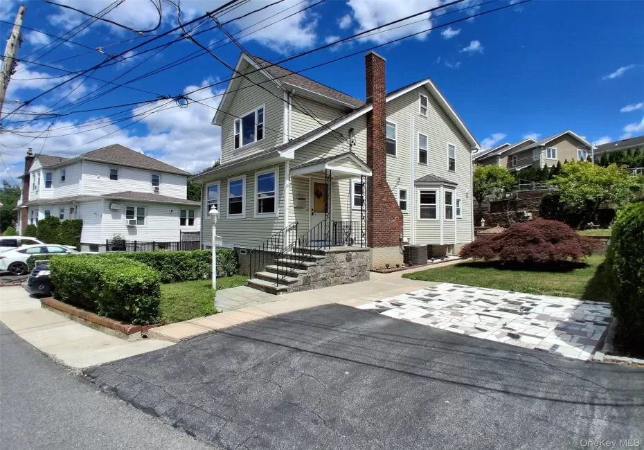 16 Richardson Place, Eastchester, NY, 3 Bedrooms Bedrooms, 6 Rooms Rooms,1 BathroomBathrooms,Residential Lease,For Rent,Richardson,0,1023764 16 Richardson Place, Eastchester, NY, 3 Bedrooms Bedrooms, 6 Rooms Rooms,1 BathroomBathrooms,Residential Lease,For Rent,Richardson,0,1023764