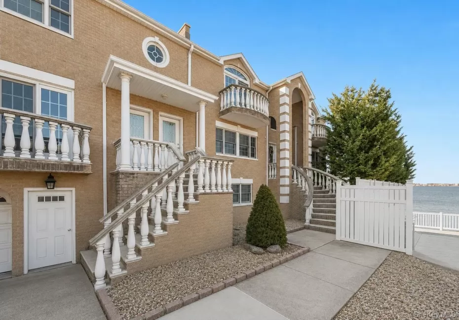 6 Pell Place, New York, NY, 2 Bedrooms Bedrooms, 5 Rooms Rooms,2 BathroomsBathrooms,Residential Lease,For Rent,Pell,0,1046985 6 Pell Place, New York, NY, 2 Bedrooms Bedrooms, 5 Rooms Rooms,2 BathroomsBathrooms,Residential Lease,For Rent,Pell,0,1046985