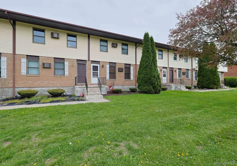 204 Parr Meadow Drive, Newburgh (town), NY, 2 Bedrooms Bedrooms, 5 Rooms Rooms,1 BathroomBathrooms,Residential,For Rent,Parr Meadow,0,1046709 204 Parr Meadow Drive, Newburgh (town), NY, 2 Bedrooms Bedrooms, 5 Rooms Rooms,1 BathroomBathrooms,Residential,For Rent,Parr Meadow,0,1046709