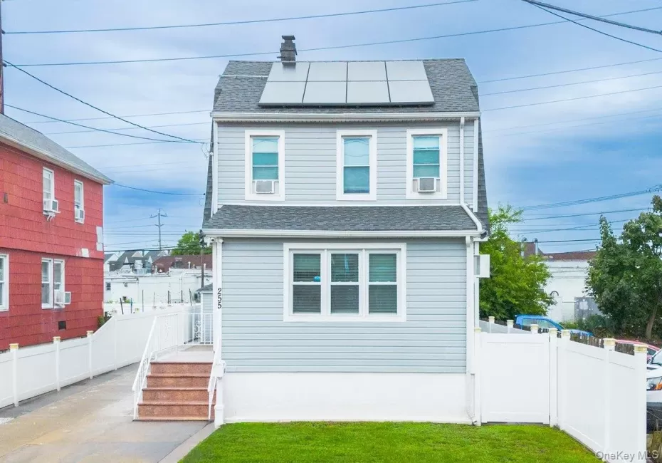 255 Cochran Place, Hempstead, NY, 3 Bedrooms Bedrooms, 8 Rooms Rooms,3 BathroomsBathrooms,Residential,For Rent,Cochran,0,1047021 255 Cochran Place, Hempstead, NY, 3 Bedrooms Bedrooms, 8 Rooms Rooms,3 BathroomsBathrooms,Residential,For Rent,Cochran,0,1047021