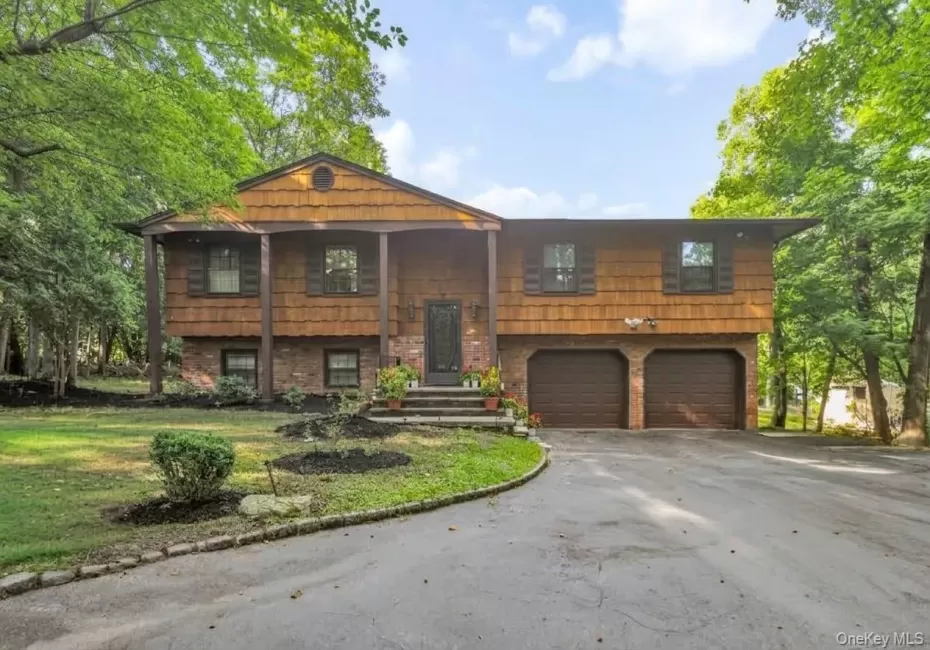 6 Arrow Lane, Clarkstown, NY, 4 Bedrooms Bedrooms, 10 Rooms Rooms,2 BathroomsBathrooms,Residential,For Rent,Arrow,0,1043082 6 Arrow Lane, Clarkstown, NY, 4 Bedrooms Bedrooms, 10 Rooms Rooms,2 BathroomsBathrooms,Residential,For Rent,Arrow,0,1043082