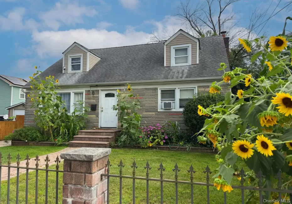 162 Princeton Street, Hempstead, NY, 4 Bedrooms Bedrooms, 7 Rooms Rooms,1 BathroomBathrooms,Residential,For Rent,Princeton,0,1040497 162 Princeton Street, Hempstead, NY, 4 Bedrooms Bedrooms, 7 Rooms Rooms,1 BathroomBathrooms,Residential,For Rent,Princeton,0,1040497