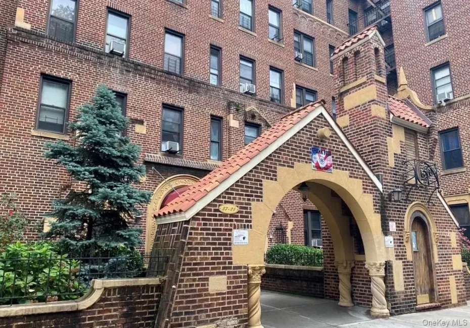 37-21 80th Street, New York, NY, 1 Bedroom Bedrooms, 3 Rooms Rooms,1 BathroomBathrooms,Residential Lease,For Rent,80th,0,1047063 37-21 80th Street, New York, NY, 1 Bedroom Bedrooms, 3 Rooms Rooms,1 BathroomBathrooms,Residential Lease,For Rent,80th,0,1047063