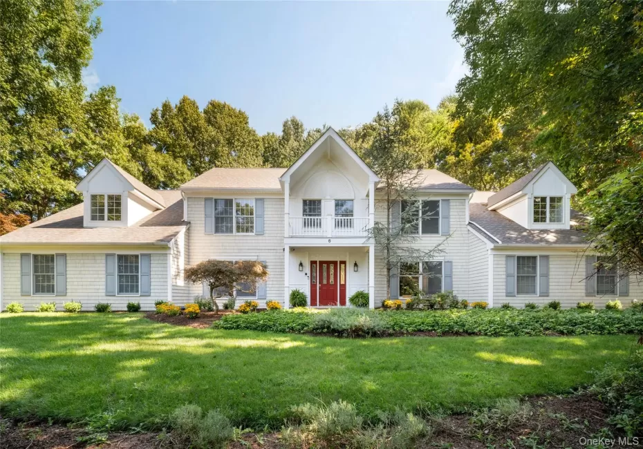 Set on a 1-acre desirable culdesac block offering waterviews of the LI Sound Set on a 1-acre desirable culdesac block offering waterviews of the LI Sound