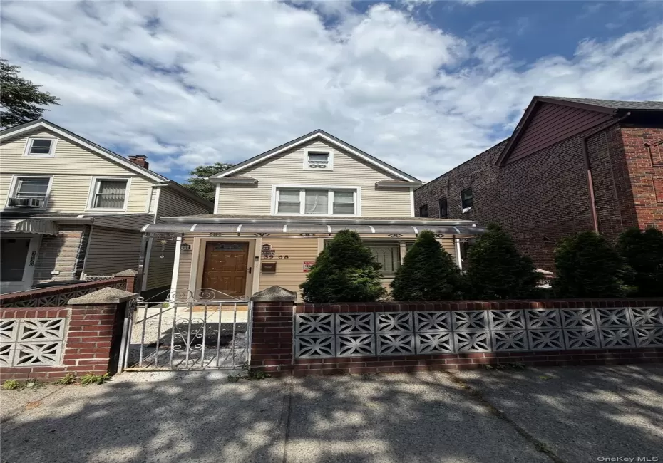 39-68 59th Street, New York, NY, 3 Bedrooms Bedrooms, 8 Rooms Rooms,3 BathroomsBathrooms,Residential,For Rent,59th,0,1047084 39-68 59th Street, New York, NY, 3 Bedrooms Bedrooms, 8 Rooms Rooms,3 BathroomsBathrooms,Residential,For Rent,59th,0,1047084