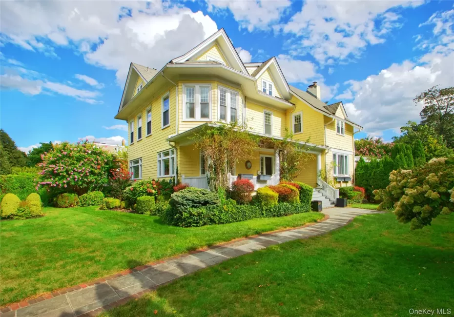 92 6th Street, Hempstead, NY, 7 Bedrooms Bedrooms, 12 Rooms Rooms,4 BathroomsBathrooms,Residential Lease,For Rent,6th,0,1047152 92 6th Street, Hempstead, NY, 7 Bedrooms Bedrooms, 12 Rooms Rooms,4 BathroomsBathrooms,Residential Lease,For Rent,6th,0,1047152