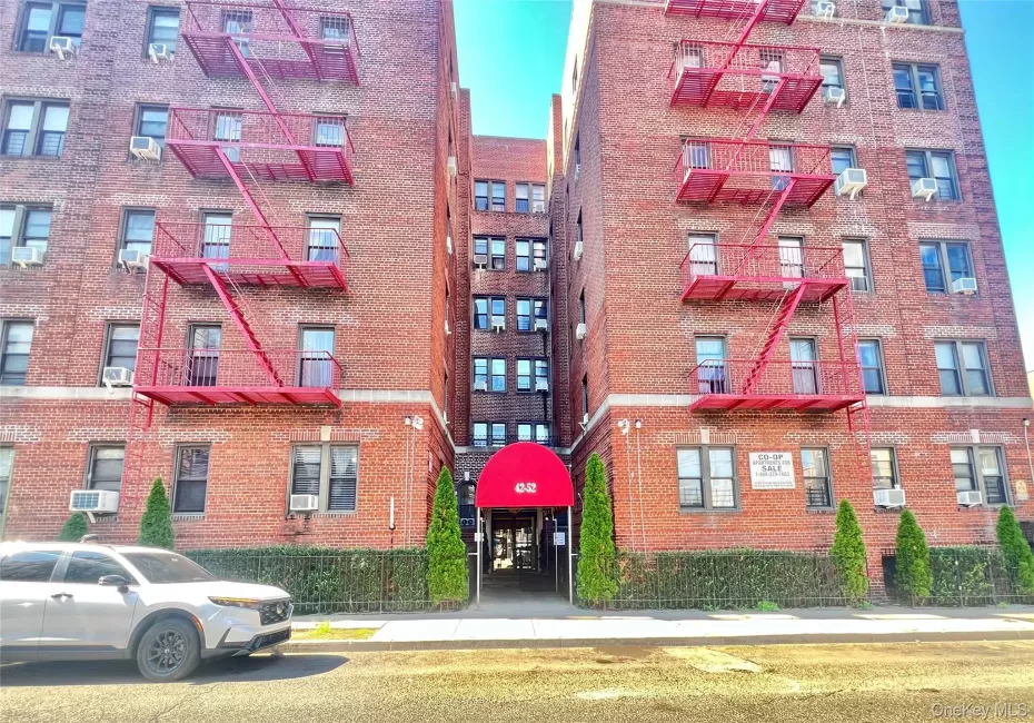 42-52 Layton Street, New York, NY, 1 Bedroom Bedrooms, 4 Rooms Rooms,1 BathroomBathrooms,Residential,For Rent,Layton,0,1047181 42-52 Layton Street, New York, NY, 1 Bedroom Bedrooms, 4 Rooms Rooms,1 BathroomBathrooms,Residential,For Rent,Layton,0,1047181