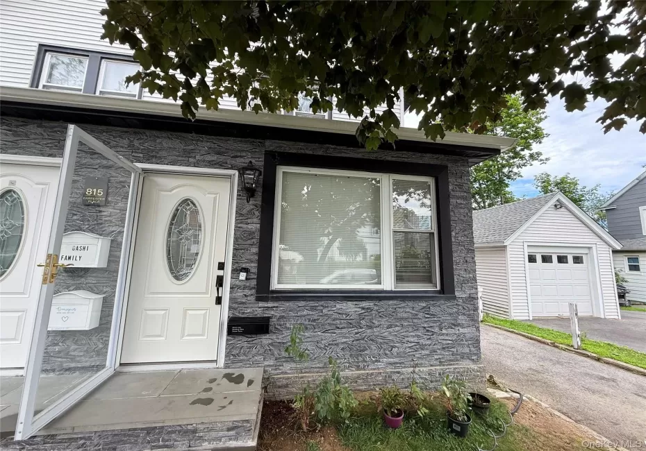 815 Carpenter Place, Mamaroneck, NY, 3 Bedrooms Bedrooms, 7 Rooms Rooms,1 BathroomBathrooms,Residential Lease,For Rent,Carpenter,0,1047221 815 Carpenter Place, Mamaroneck, NY, 3 Bedrooms Bedrooms, 7 Rooms Rooms,1 BathroomBathrooms,Residential Lease,For Rent,Carpenter,0,1047221