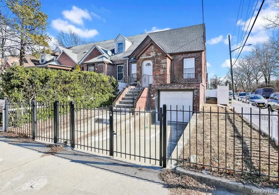 14571 157th Street, New York, NY, 6 Bedrooms Bedrooms, 6 Rooms Rooms,2 BathroomsBathrooms,Residential Lease,For Rent,Street,0,1047138 14571 157th Street, New York, NY, 6 Bedrooms Bedrooms, 6 Rooms Rooms,2 BathroomsBathrooms,Residential Lease,For Rent,Street,0,1047138