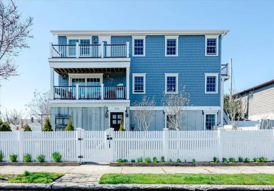 555 Franklin Boulevard, Long Beach, NY, 4 Bedrooms Bedrooms, 8 Rooms Rooms,2 BathroomsBathrooms,Residential Lease,For Rent,Franklin,0,1045835 555 Franklin Boulevard, Long Beach, NY, 4 Bedrooms Bedrooms, 8 Rooms Rooms,2 BathroomsBathrooms,Residential Lease,For Rent,Franklin,0,1045835