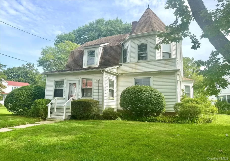 51970 Route 25, Southold, NY, 4 Bedrooms Bedrooms, 8 Rooms Rooms,1 BathroomBathrooms,Residential Lease,For Rent,Route 25,0,1046920 51970 Route 25, Southold, NY, 4 Bedrooms Bedrooms, 8 Rooms Rooms,1 BathroomBathrooms,Residential Lease,For Rent,Route 25,0,1046920