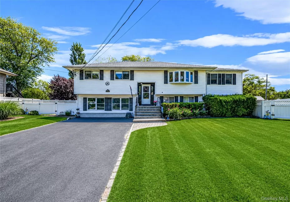 20 Rochelle Court, Babylon, NY, 5 Bedrooms Bedrooms, 10 Rooms Rooms,3 BathroomsBathrooms,Residential,For Rent,Rochelle,0,1009776 20 Rochelle Court, Babylon, NY, 5 Bedrooms Bedrooms, 10 Rooms Rooms,3 BathroomsBathrooms,Residential,For Rent,Rochelle,0,1009776