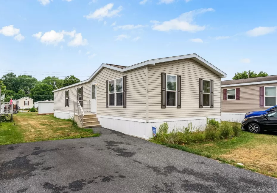26 East Avenue, Blooming Grove, NY, 3 Bedrooms Bedrooms, 8 Rooms Rooms,2 BathroomsBathrooms,Residential,For Rent,East,0,1043765 26 East Avenue, Blooming Grove, NY, 3 Bedrooms Bedrooms, 8 Rooms Rooms,2 BathroomsBathrooms,Residential,For Rent,East,0,1043765