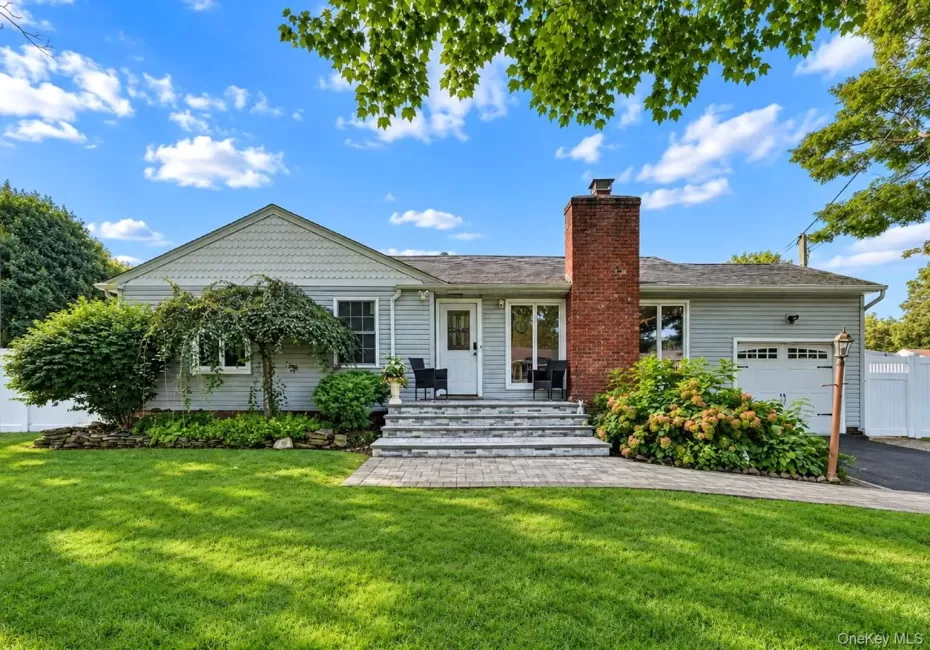 145 Thames Street, Brookhaven, NY, 3 Bedrooms Bedrooms, 9 Rooms Rooms,2 BathroomsBathrooms,Residential,For Rent,Thames,0,1045103 145 Thames Street, Brookhaven, NY, 3 Bedrooms Bedrooms, 9 Rooms Rooms,2 BathroomsBathrooms,Residential,For Rent,Thames,0,1045103