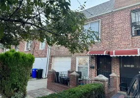 135-08 118th Street, New York, NY, 3 Bedrooms Bedrooms, 9 Rooms Rooms,1 BathroomBathrooms,Residential,For Rent,118th,0,912647 135-08 118th Street, New York, NY, 3 Bedrooms Bedrooms, 9 Rooms Rooms,1 BathroomBathrooms,Residential,For Rent,118th,0,912647