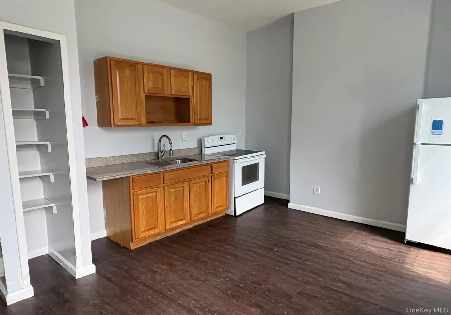 384 Washington Street, Newburgh (city), NY, 2 Bedrooms Bedrooms, 4 Rooms Rooms,1 BathroomBathrooms,Residential Lease,For Rent,Washington,0,1047293 384 Washington Street, Newburgh (city), NY, 2 Bedrooms Bedrooms, 4 Rooms Rooms,1 BathroomBathrooms,Residential Lease,For Rent,Washington,0,1047293
